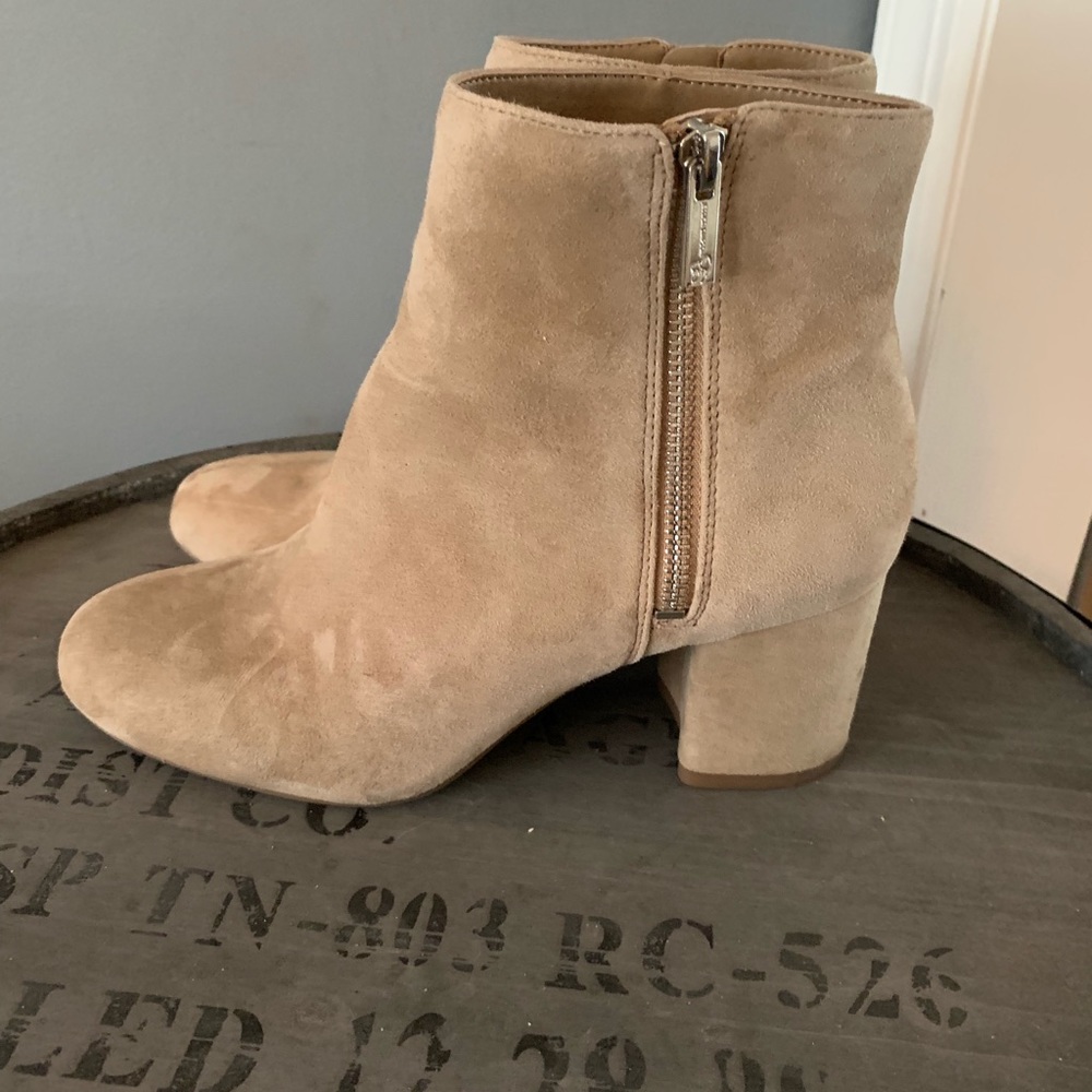 Jessica Simpson Booties - Picture 3 of 8